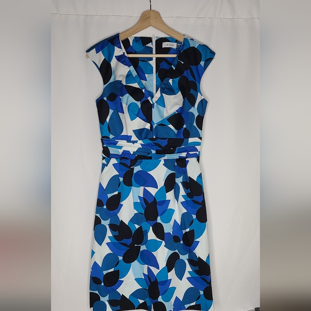 Calvin Klein Women's Dress V Neck Mini Floral Structured Sleeveless